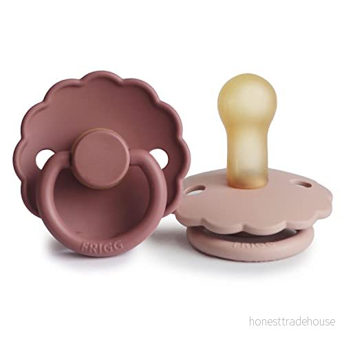 FRIGG Daisy Latex napp 2 Pack Naturgummi BPA fri Tillverkad i Danmark Symmetrisk Körsbärsformad Bröstvårta (Blush/Woodchuck, Storlek (6 18 Månader)) 5715239220284
